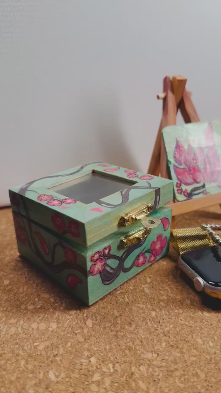 Trinket Box + Mini Art